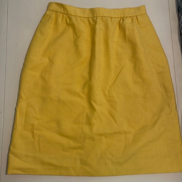 Dresses & Skirts - Vintage yellow pencil skirt size 8